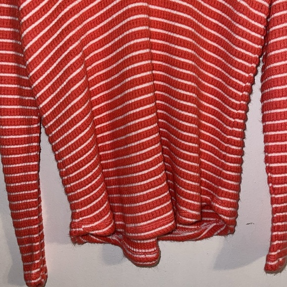 💥𝐒𝐏𝐋𝐄𝐍𝐃𝐈𝐃 𝐒𝐓𝐑𝐈𝐏𝐏𝐄𝐃 𝐇𝐎𝐎𝐃𝐄𝐃 𝐓𝐄𝐗𝐓𝐔𝐑𝐄𝐃 𝐒𝐇𝐈𝐑𝐓 - Picture 3 of 6